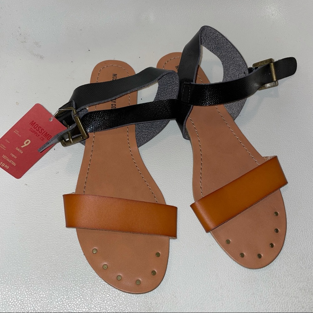 NWT Sandals